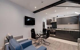 Temple Court Cavern Quarter Apartments By Happy Days